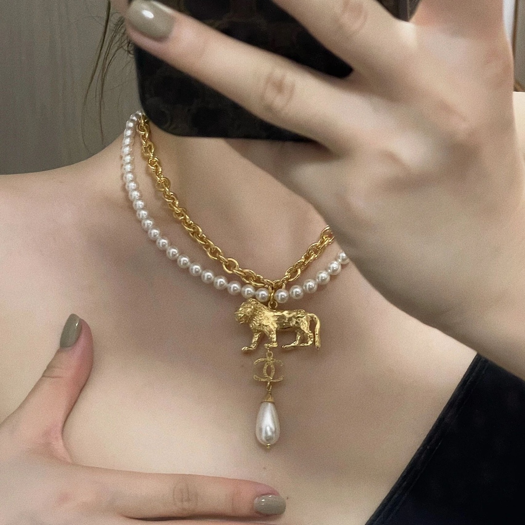 新款☑️CHANEL香奈儿双c珍珠狮子🦁项链