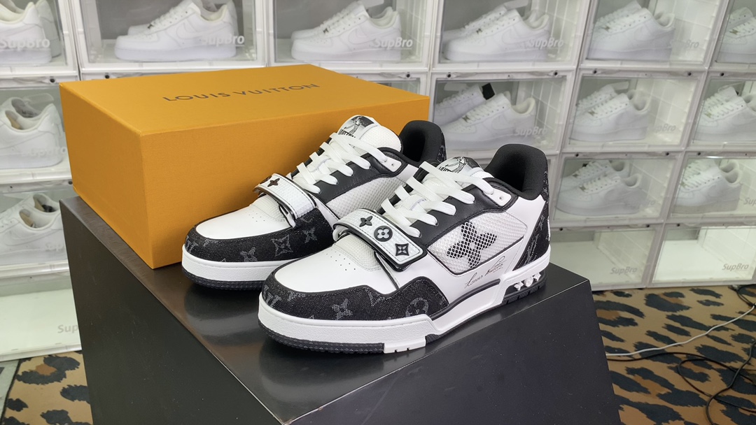 LV Louis Vuitton Trainer Sneaker Low Sports Series Low Top Retro Versatile Casu