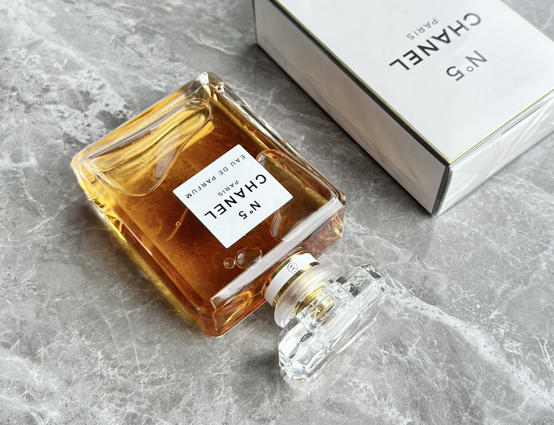 Chanel luxury designer product 5
