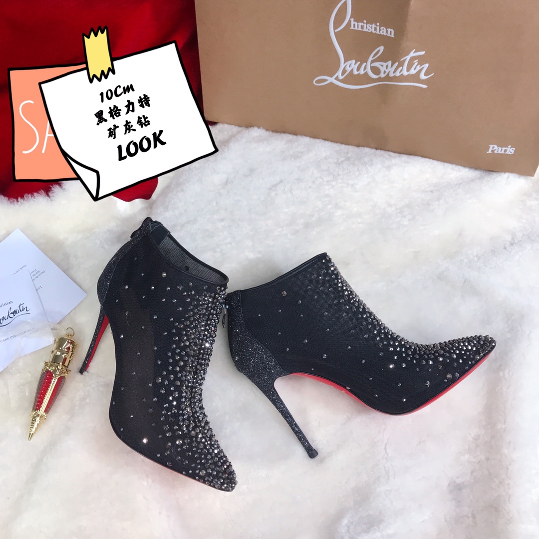 NO:100286,High-end customized autumn and winter diamond boot series!  H10cm!  Size 34-42!  Private mold trademark zipper, 902-013 Black flash Gret mine ash diamond, official website synchronization. Standard European code Reference:902-013 Color:black Material:fishnet diamond Lining:sheep leather Heel height:10Cm Sole:leather sole Size:EUR 34-42 (US 4-11):,,christian louboutin,boots19860909高端订制秋冬钻石靴系列！ H10cm！尺码34-42！私模商标拉链,902-013黑闪格力特矿灰钻,官网同步. 标准欧码 Reference:902-013 Color:black Material:fishnet diamond Lining:sheep leather Heel heigh:10Cm Sole:leather sole Size:EUR 34－42（US 4一11) :,,christian louboutin,boots,Women's Shoes