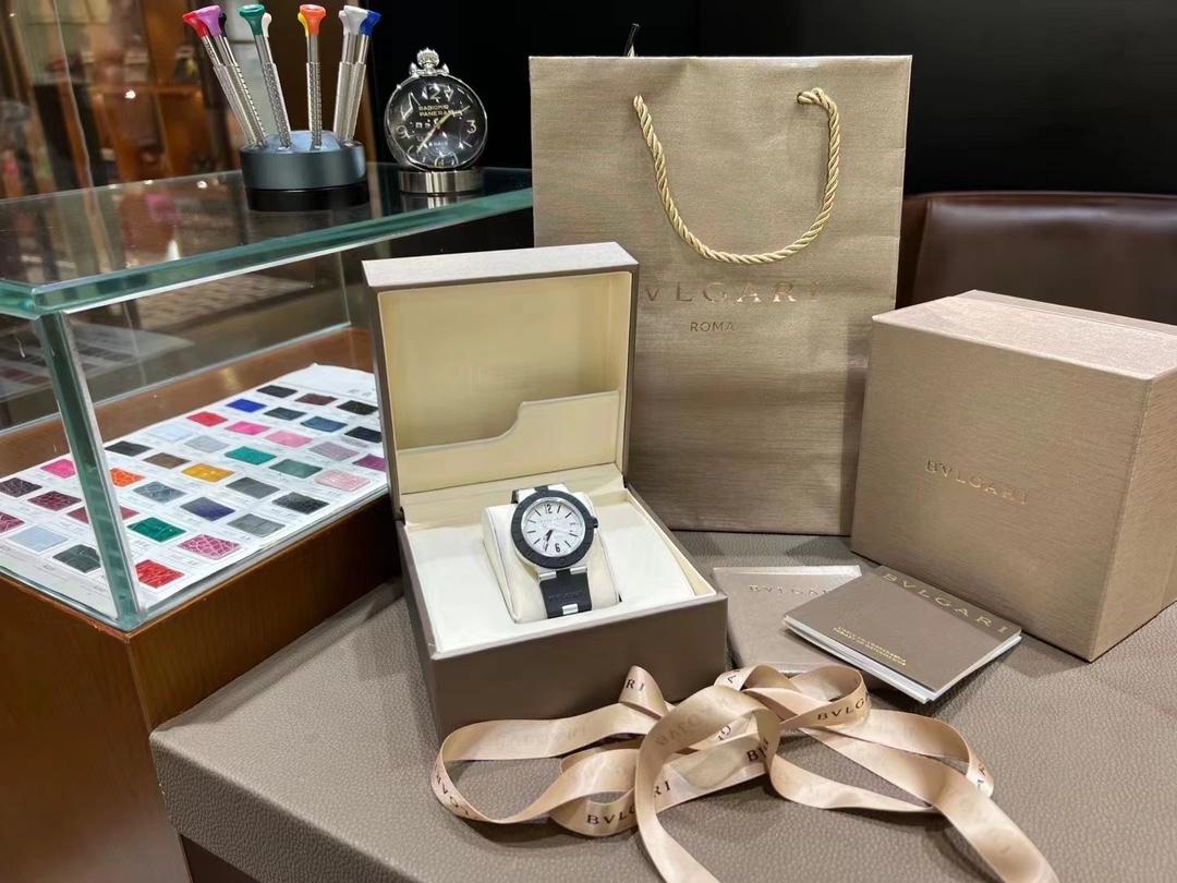 불가리 알루미늄 40mm 블랙 데이트 오토매틱 BV 공장 남성 시계 레플리카 45000