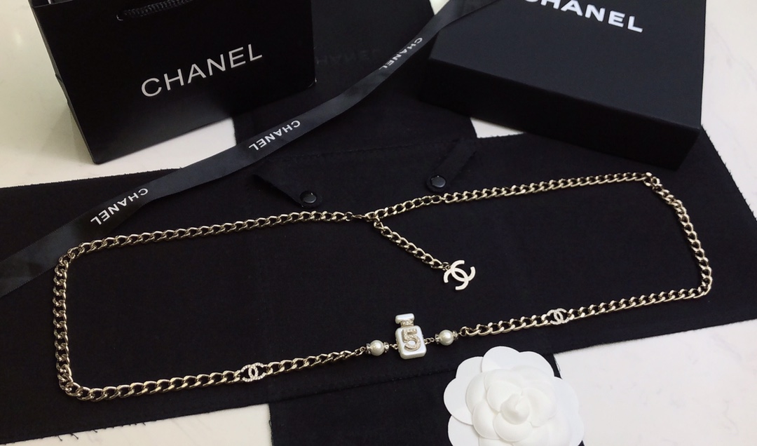 Chrome Hearts ch@nel香水瓶圆珠cc腰链·定制醇厚珠光白色 高级树脂材质 成本hin高·香水瓶上面流苏链条双c