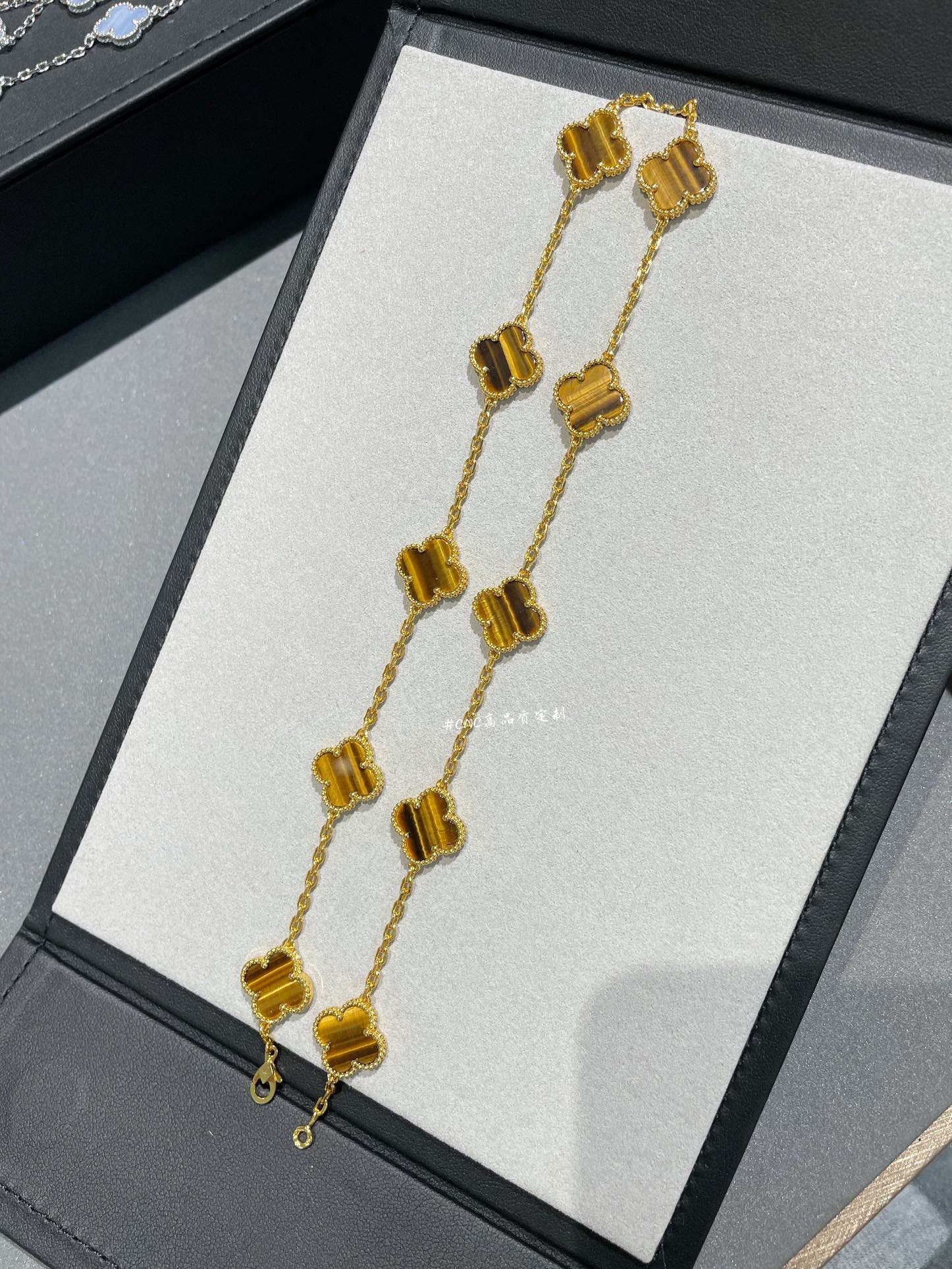 NO:634528,88550. Tiger eye stone cross flower necklace, color matching that is not easy to conflict with, necklace, Cartier high-end jewelry1986090988550.虎眼石十花项链,不容易撞的配色,,necklace,卡迪亚高端饰品,Jewelry