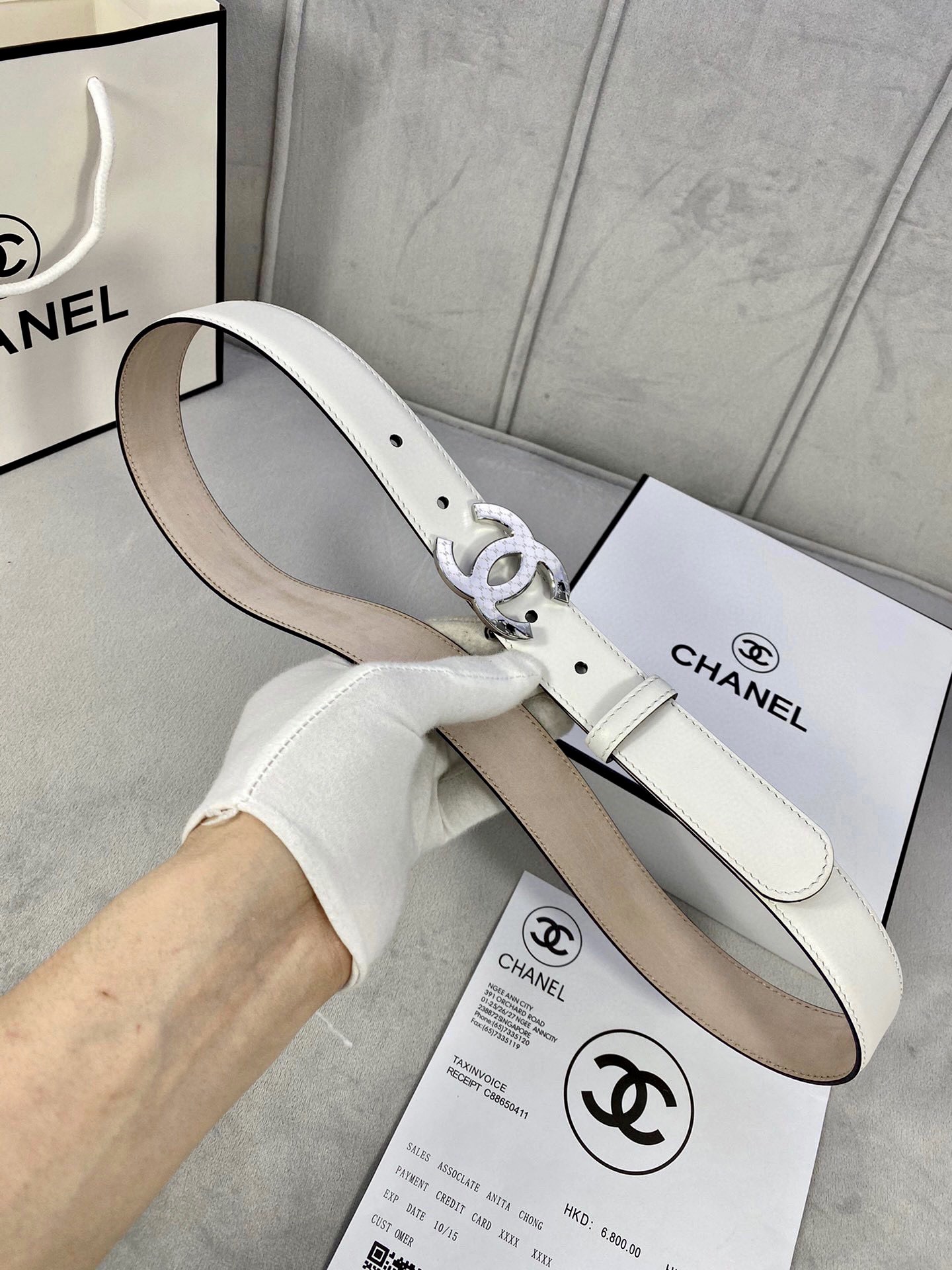  宽度3.0cm Chanel （香奈儿）特级进口小牛皮内衬原版磨砂底，饰有金 银色花纹金属logo花纹