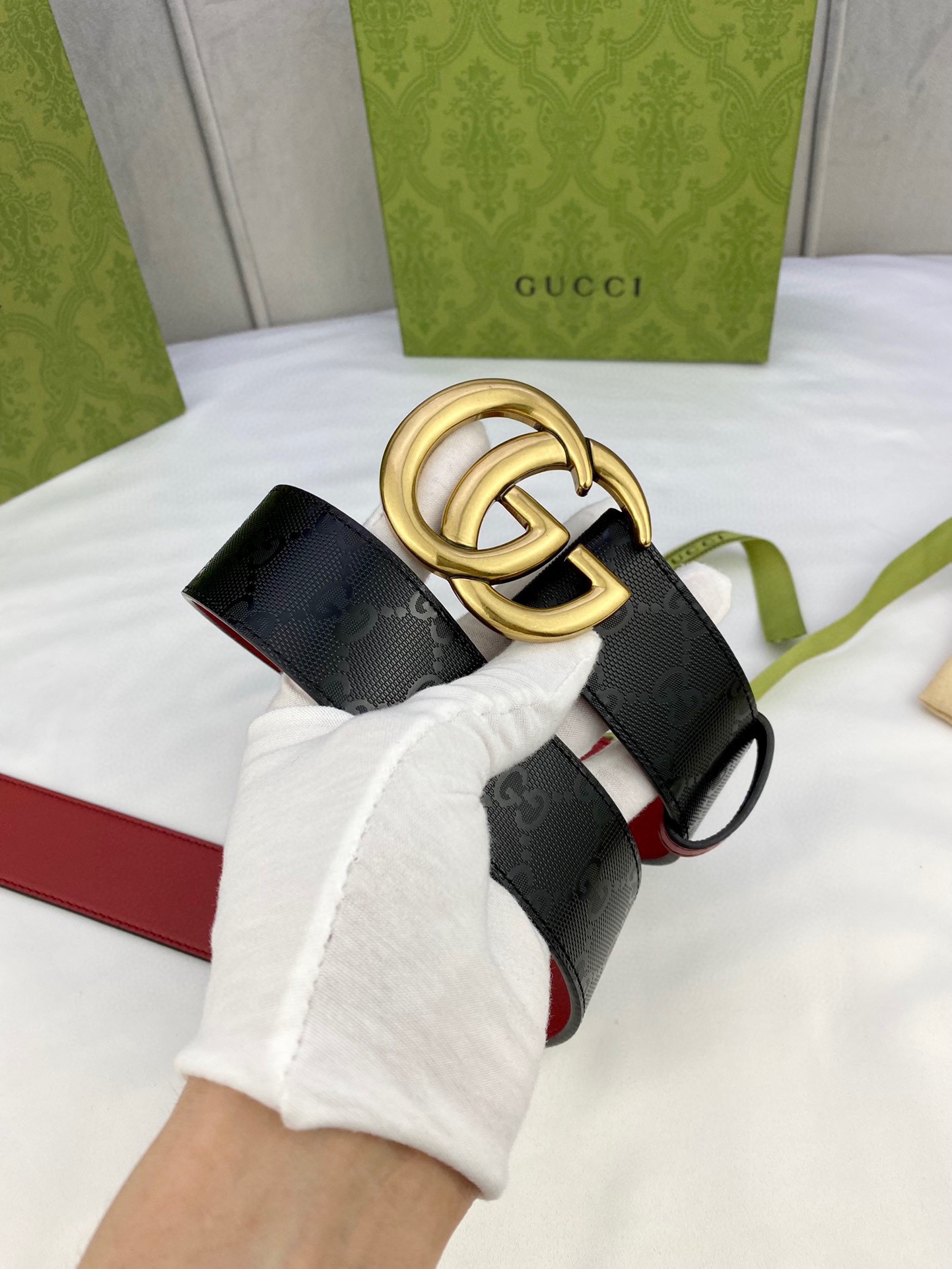宽度4.0cmgucci双面腰带一侧