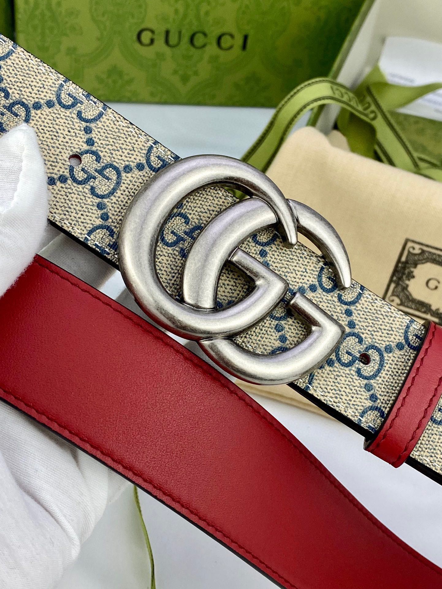 宽度4.0cmgucci双面腰带一侧