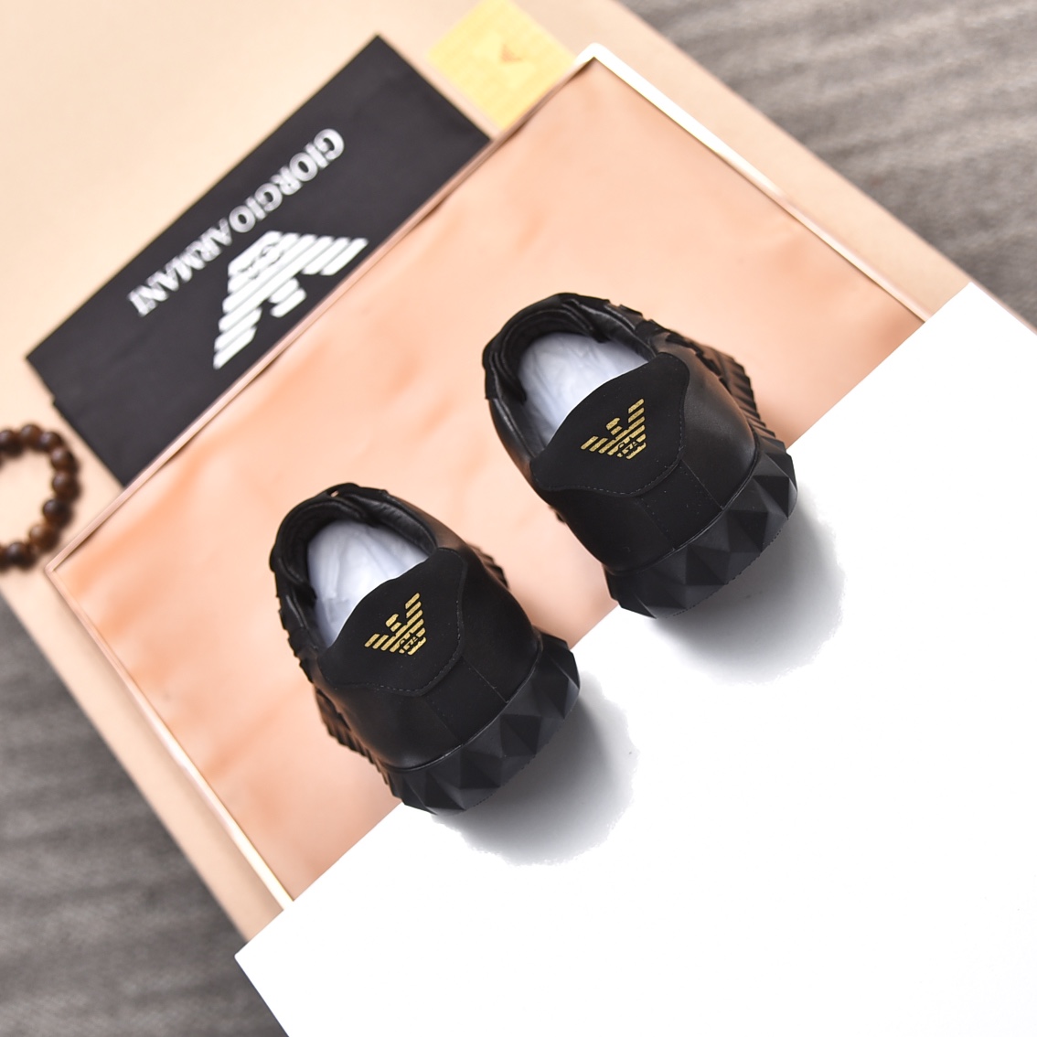 Exportar 210Armani-Armani 2023 sitio web los últimos modelos de contador con los nuevos zapatos casu