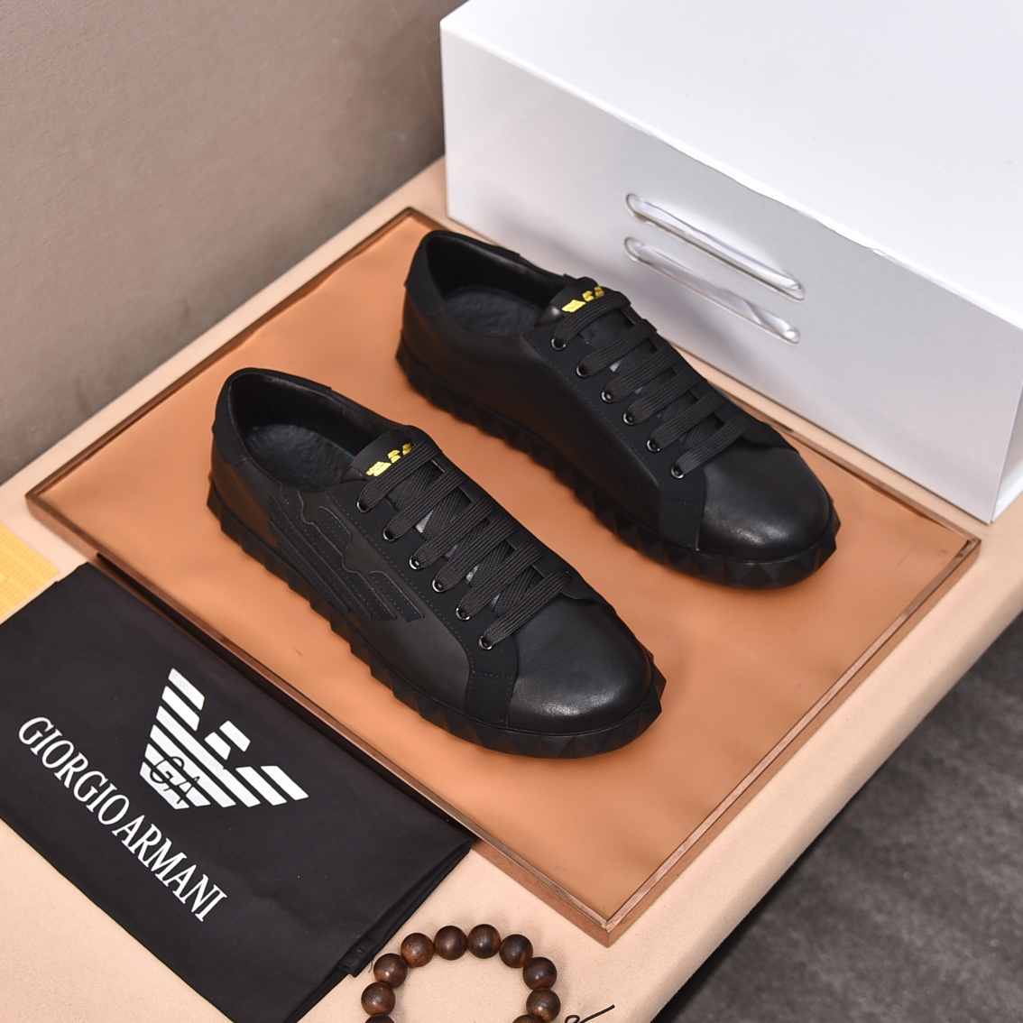 Exportar 210Armani-Armani 2023 sitio web los últimos modelos de contador con los nuevos zapatos casu