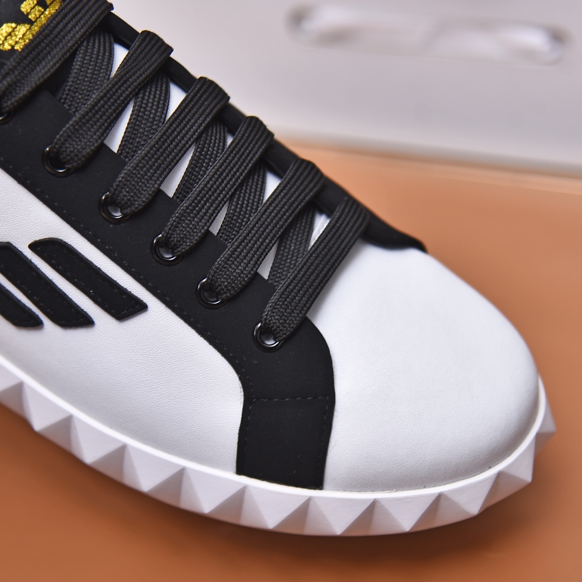 Exportar 210Armani-Armani 2023 sitio web los últimos modelos de contador con los nuevos zapatos casu
