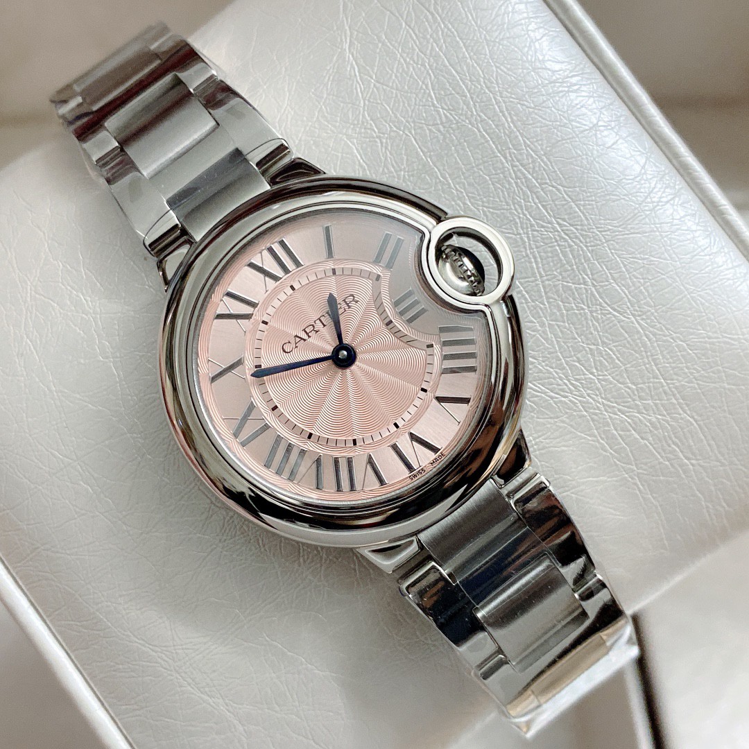 Cartier 卡地亚 机芯：瑞士进口石英机芯 原装1：1 33MM、凸面弧形表壳 蓝宝石玻璃