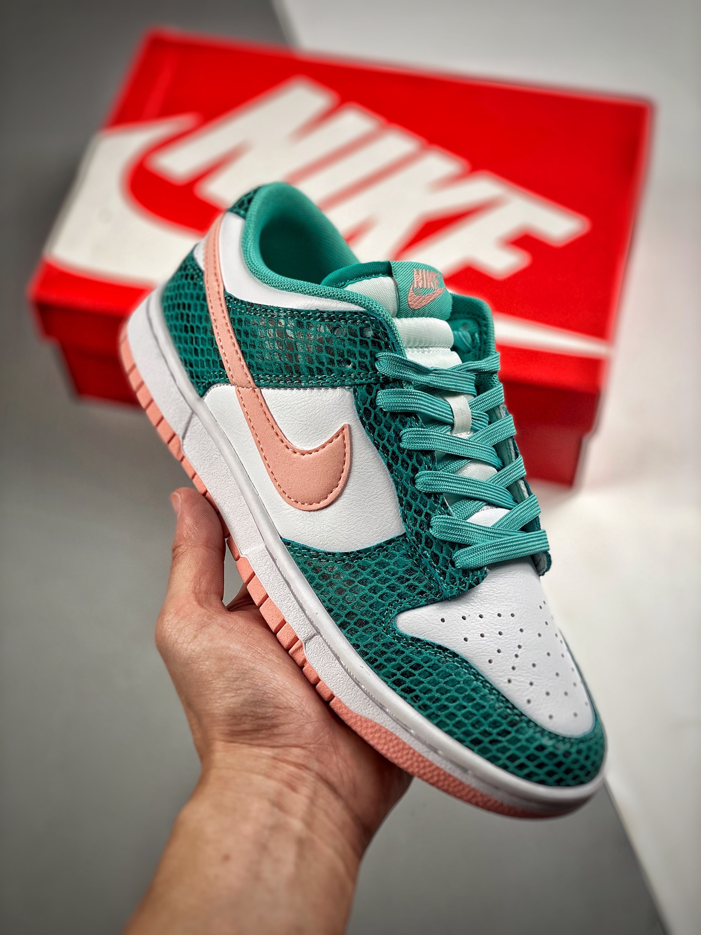 -4 Nk Dunk SB Low Blanco/Verde, patrón de serpiente. Producido por fábrica grande con materiales originales, primer lan…