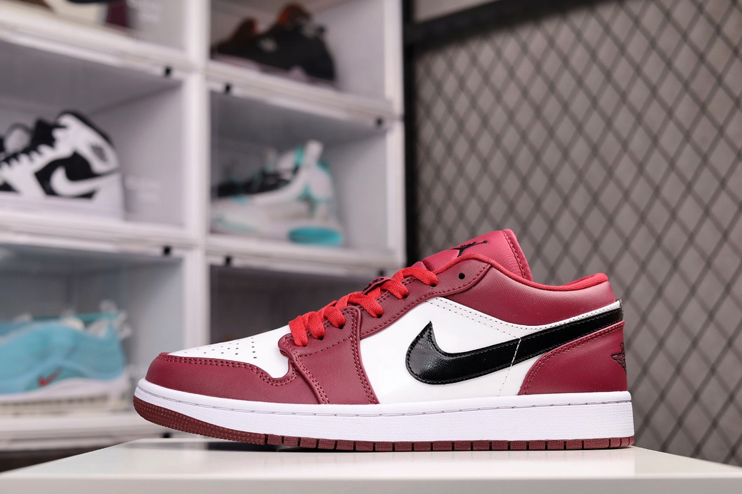 H0 公司级 Air Jordan 1 LOW“EQUALITY”乔1酒红白 低帮休闲板鞋 同步官方配色市场唯一独家头层皮打造 原鞋原档案开发 原厂皮料 原档冲孔鞋头 正确满胶鞋垫 四线拉帮 原厂织唛标 鞋舌高弹海绵填充