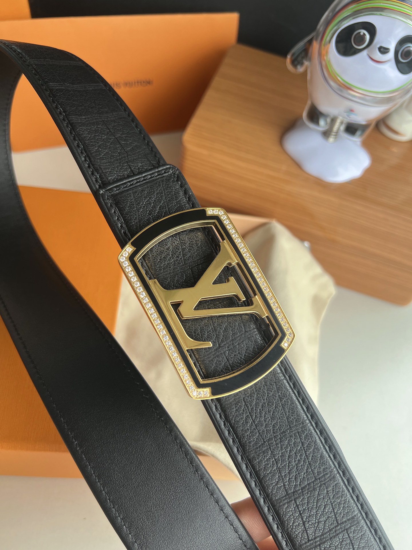 LV/路易威登   金属扣实心钢树脂工艺镶嵌男士4.0腰带