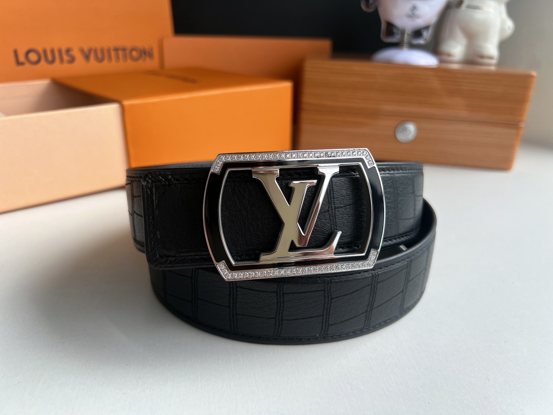 LV/路易威登   金属扣实心钢树脂工艺镶嵌男士4.0腰带