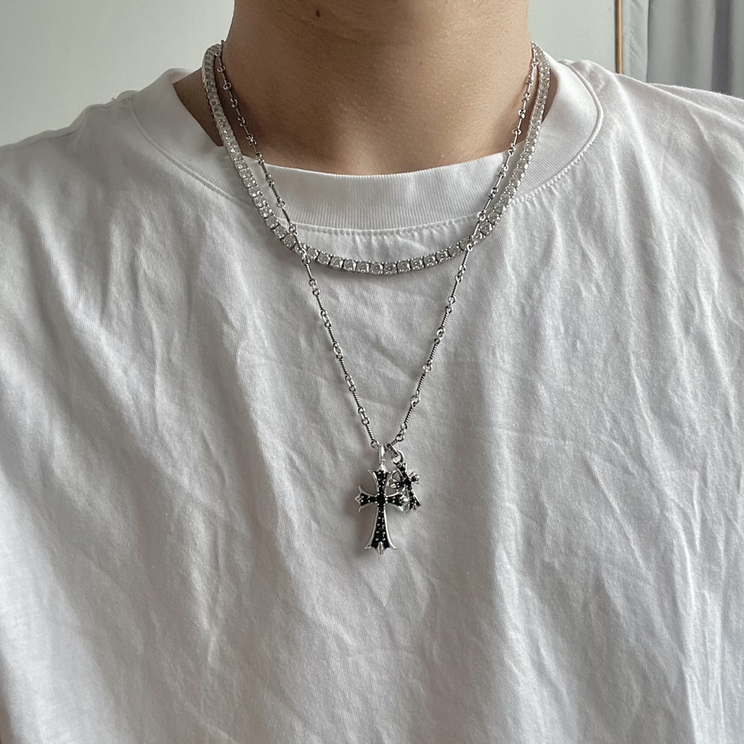 Chrome Hearts 𝐡𝐞𝐚𝐫𝐭𝐬 克罗心 做旧 黑钻大小十字架项链