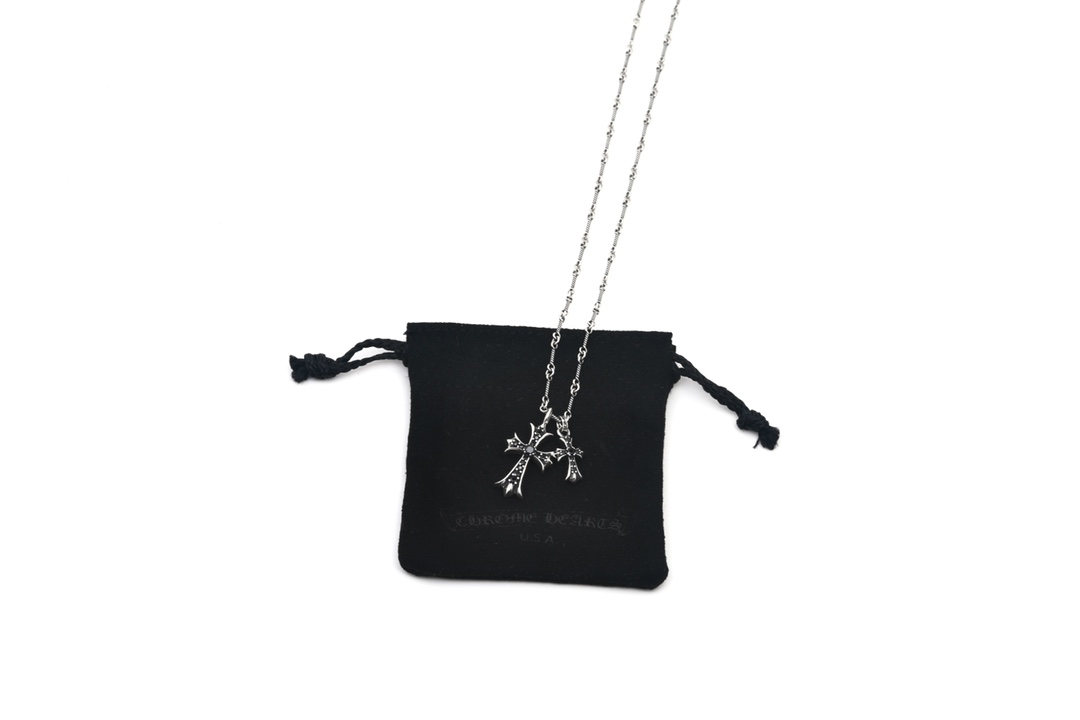 Chrome Hearts 𝐡𝐞𝐚𝐫𝐭𝐬 克罗心 做旧 黑钻大小十字架项链
