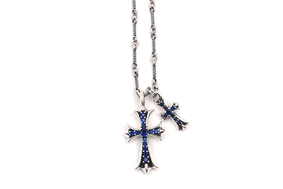 NO:114111,Croxin, old-fashioned, blue diamond cross necklace, unique style design, classic elements often sold, must-have items for trendy people, consistent Zp material, details, jewelry quality, chrome hearts, necklace19860909克罗心 做旧 蓝钻大小十字架项链 独特的风格设计 经典元素常卖款 潮人必备单品 一致Zp材质 细节对版,饰品精品,chrome hearts,necklace,Jewelry