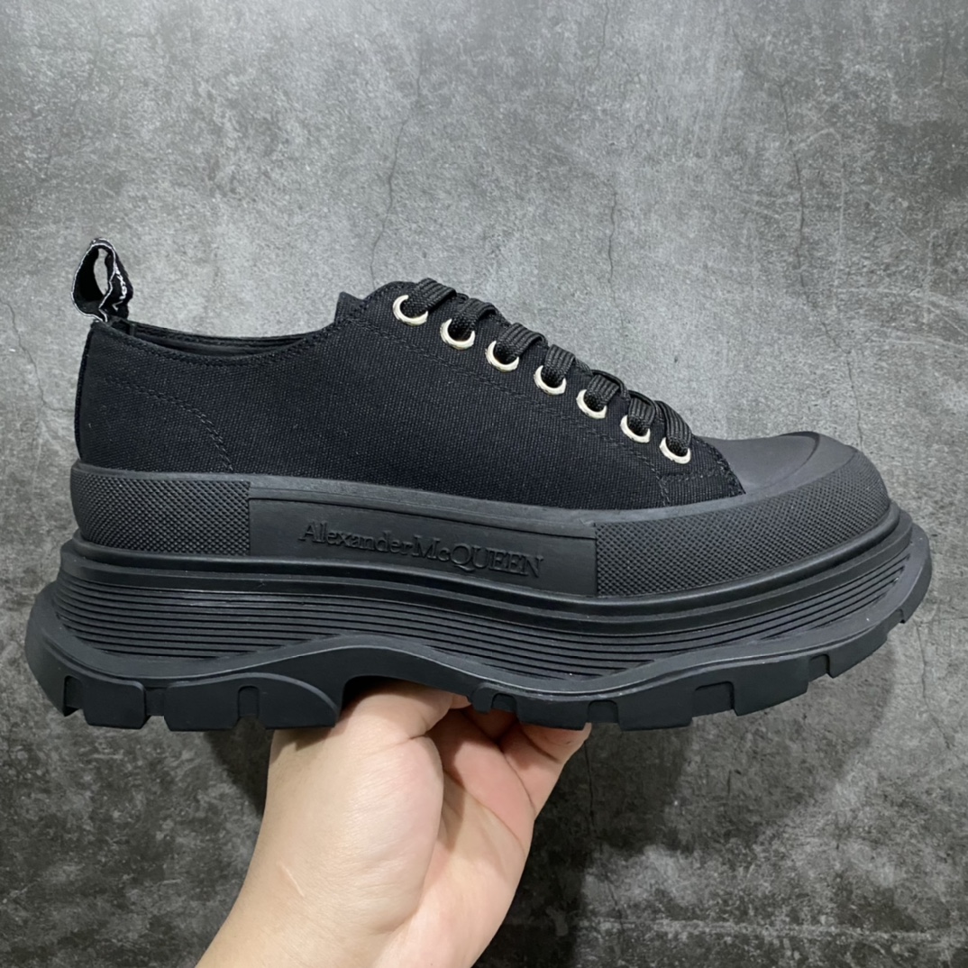广东版 白盒 麦昆系列 Alexander McQueen/麦昆 亚历山大系带帆布鞋 品质细节实拍如下 所见即所得 尺码:35 36 37 38 39 40 41 42 43 44-选品中心