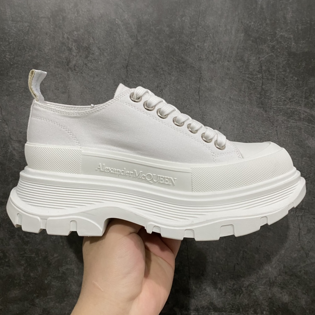 广东版 白盒 麦昆系列 Alexander McQueen/麦昆 亚历山大系带帆布鞋 品质细节实拍如下 所见即所得 尺码:35 36 37 38 39 40 41 42 43 44-选品中心