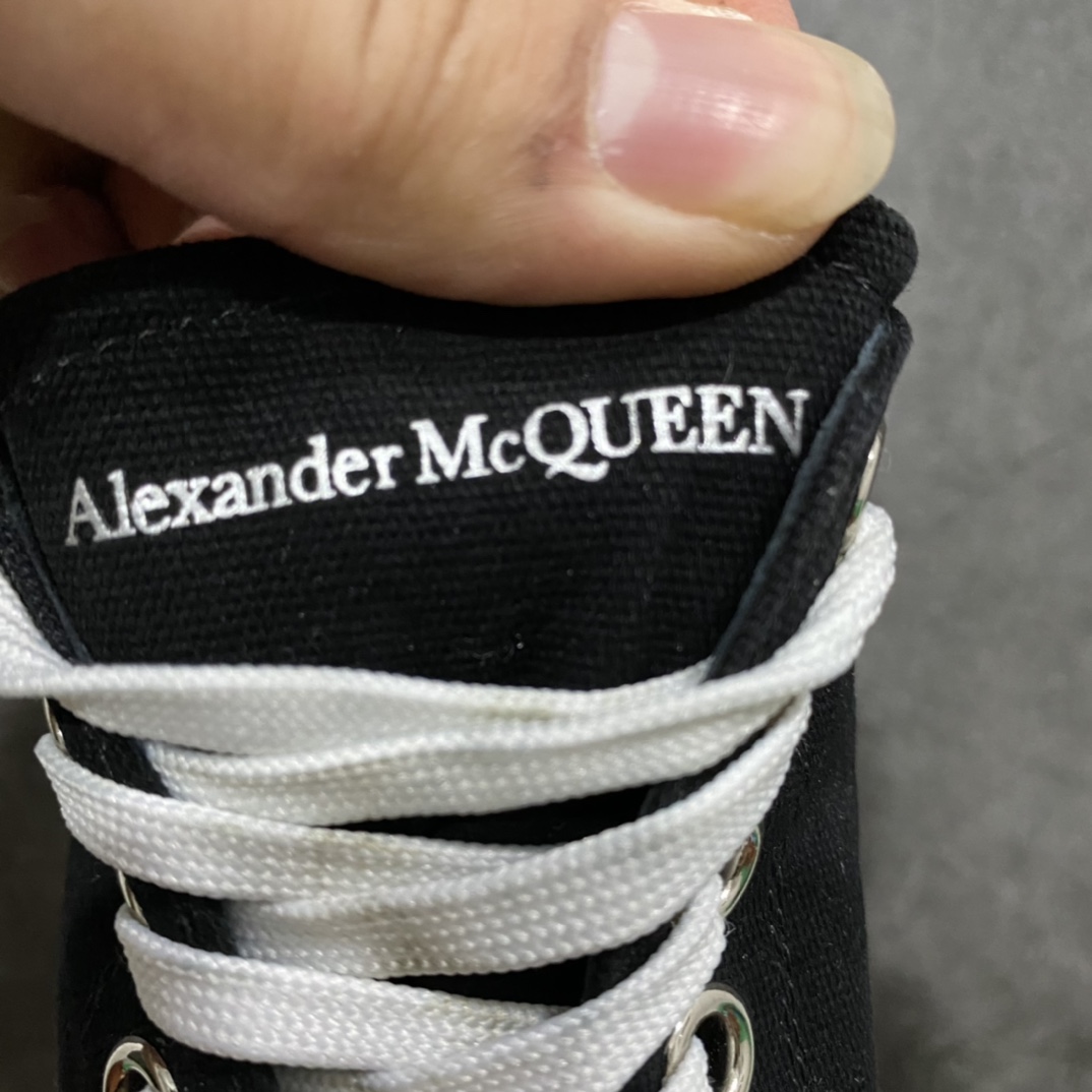 图片[9]-广东版 白盒 麦昆系列 Alexander McQueen/麦昆 亚历山大系带帆布鞋 品质细节实拍如下 所见即所得 尺码：35 36 37 38 39 40 41 42 43 44-选品中心