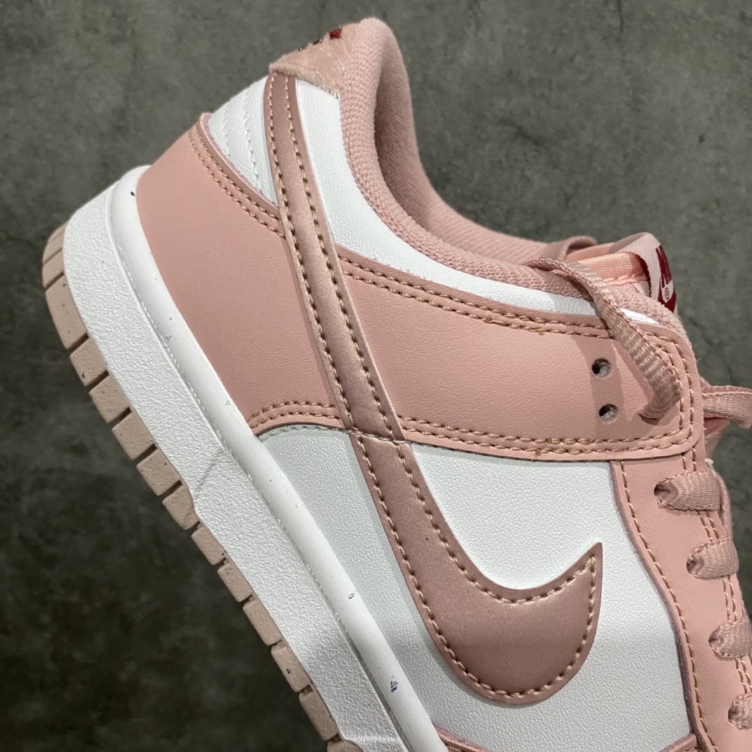 图片[7]-PK版本Dunk Low \”Pink Velvet\” 樱花粉 小情人节 复古休闲板鞋 货号：DO6485-600 #顶级纯原生产线 独立开发 #独家原版原盒 原底原料 开模打造 #原厂织唛鞋标 高精密准度 #原楦原纸板开发 匹配原版98%以上 #后跟垫棉独家呈现 反口里弧度正确 #原厂鞋垫 背胶 后跟电绣针数 与正品一致 #原厂头层皮料 原厂车缝线 质感无敌 #皮料切割干净 无任何毛边 清洁度细节完美 尺码：35.5 36 36.5 37.5 38 38.5 39 40 40.5 41 42 42.5 43 44 44.5 45 46 47.5-选品中心