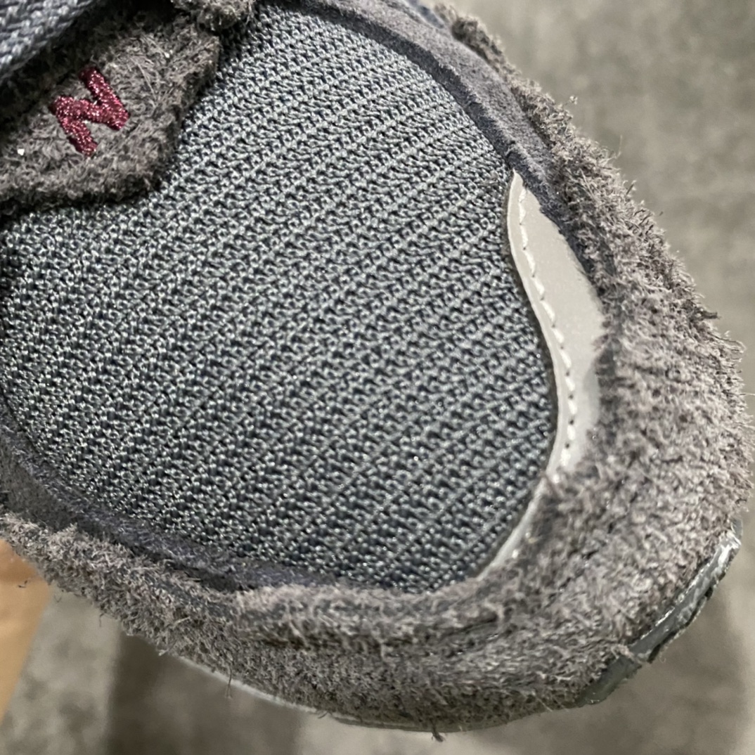 图片[8]-纯原版New Balance 新百伦 \” Refined Future \” 幻影黑 复古休闲跑步鞋 M2002RDB 原厂数据开发 原厂网纱 正确卡色皮料冲裁组合 匠心打造 耗时两个月开发完成 工艺极其复杂难度可想而知 新开独立私模大底 全网唯一正确做旧组合大底 高端零售专供产物 尺码：40 40.5 41.5 42 42.5 43 44 44.5 45 45.5 46.5-选品中心