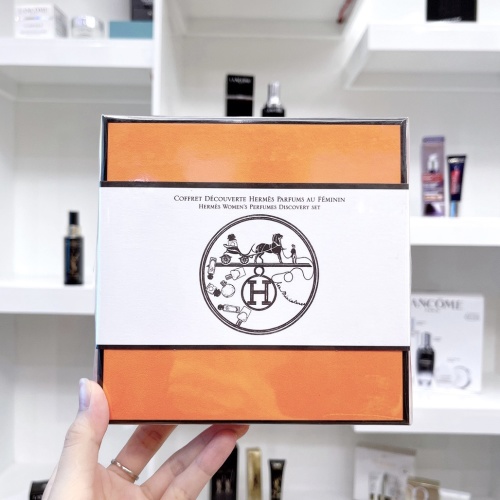 Hermes Women's Perfumes Discovery Set - 4 Mini Fragrances, Perfect for Travel 1 Hermes Women's Perfumes Discovery Set - 4 Mini Fragrances, Perfect for Travel