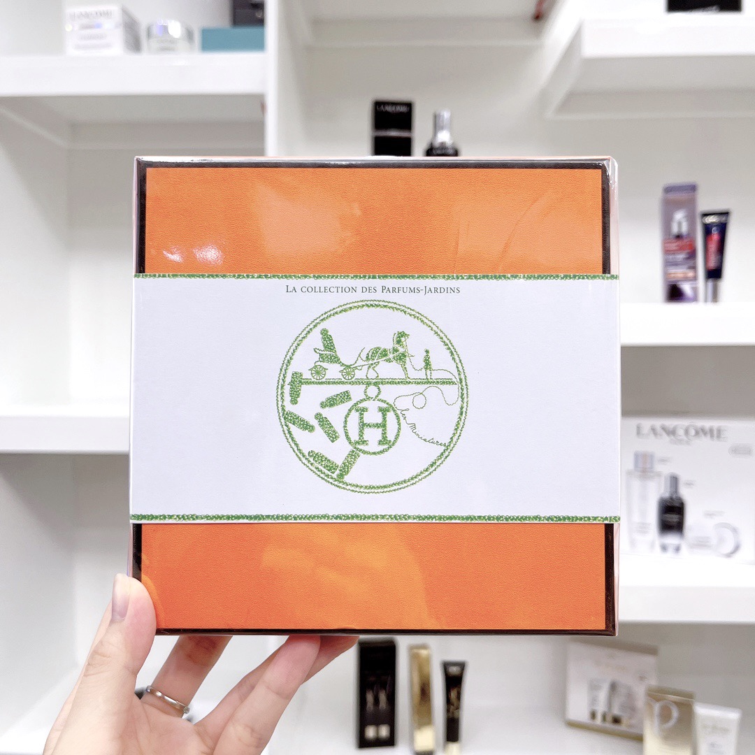 Hermes Garden Perfume Miniature Set - A Collection of Exquisite Scents 1 i1656922781 704 0