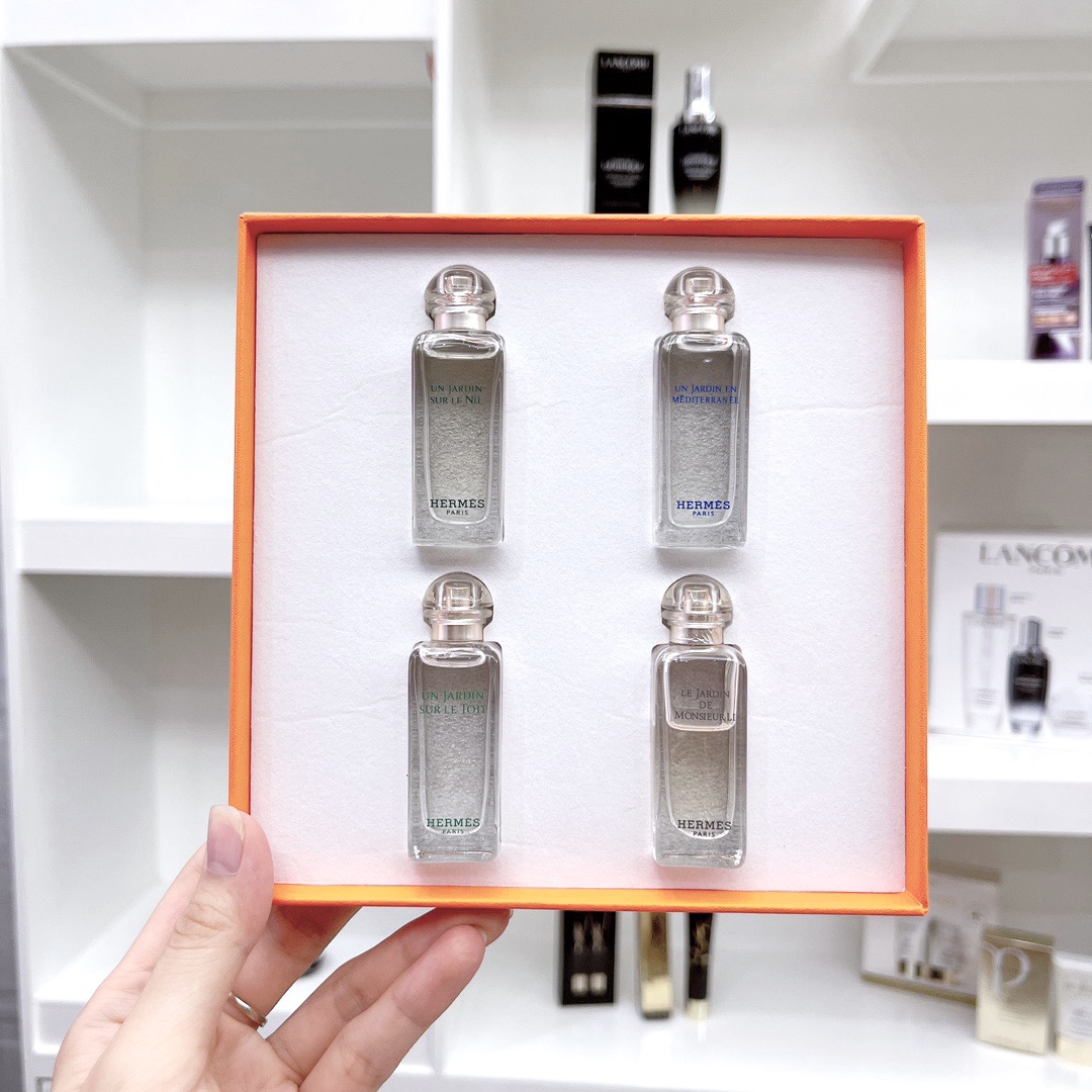 Hermes Garden Perfume Miniature Set - A Collection of Exquisite Scents 4 i1656922781 8140 3
