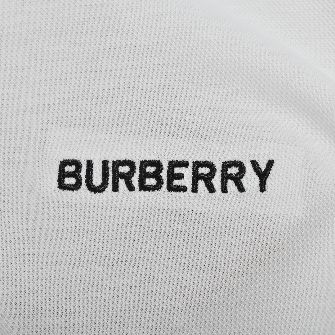 Burberry/巴宝莉 22ss 领口经典条纹元素Polo 短袖