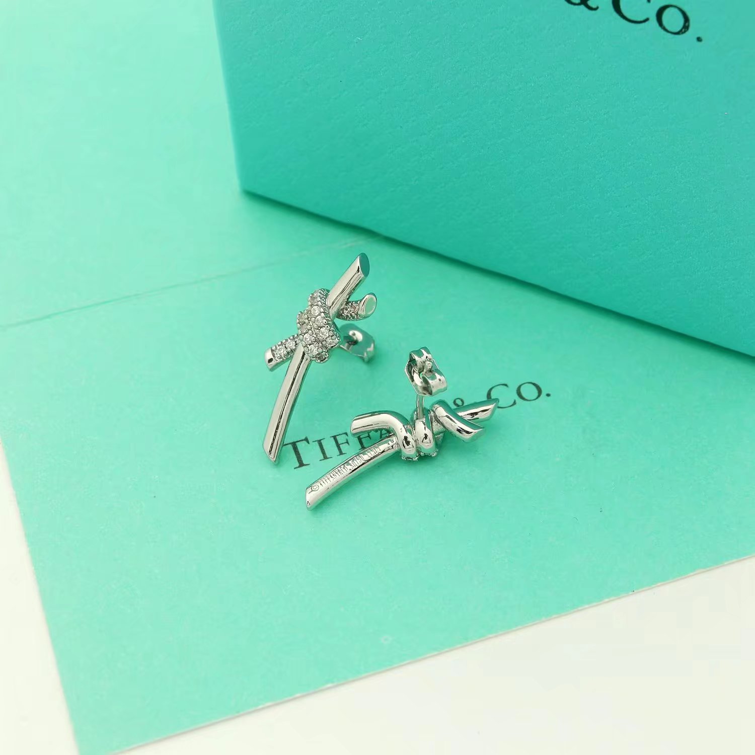 Tiffany & Co. Knot Earrings, Rose Gold, High Carbon Diamond, Fashion Jewelry 8 a1656978750380 7208