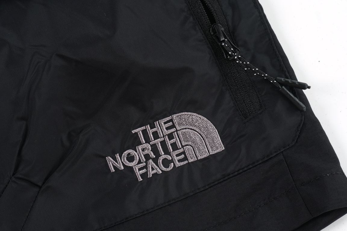 170 The North Face TNF 多口袋工装短裤