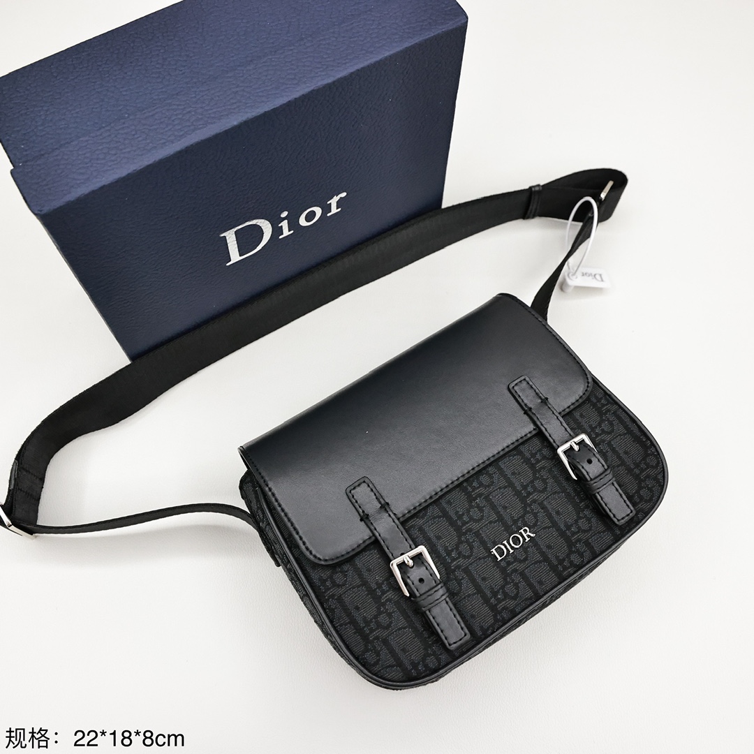 I5   Dior迪奥邮差包