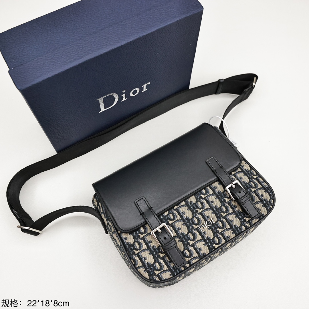 I5   Dior迪奥邮差包