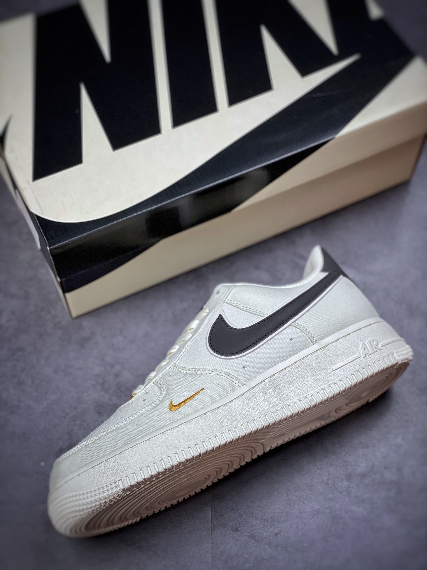 220 Nike Air Force 1 Low 07 白金帆布MN5696-809