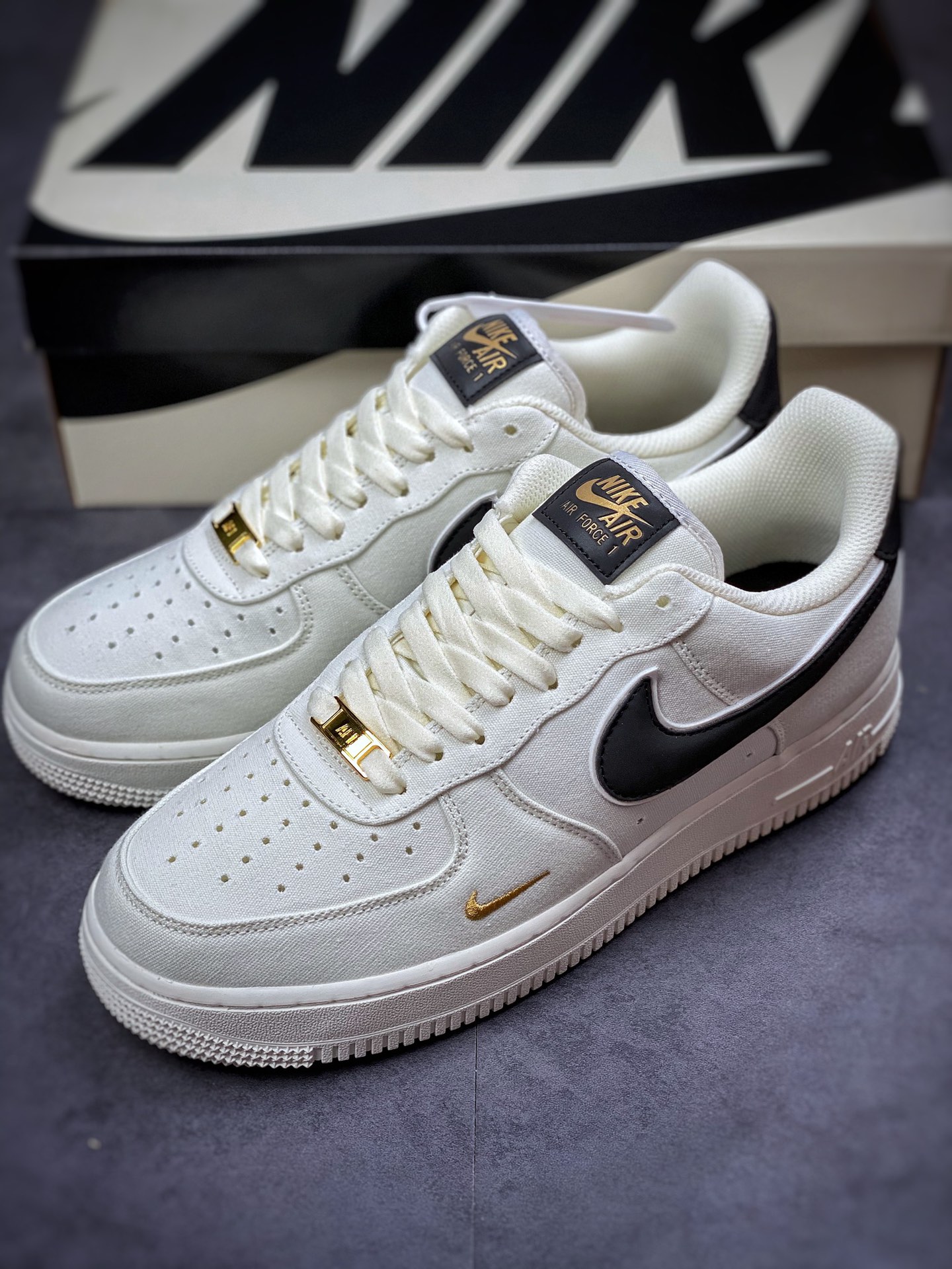 220 Nike Air Force 1 Low 07 白金帆布MN5696-809