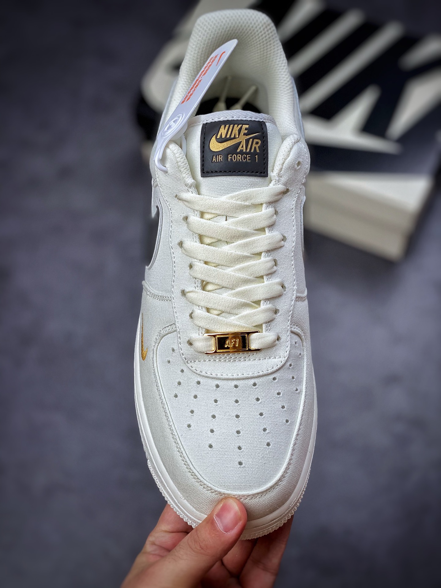 220 Nike Air Force 1 Low 07 白金帆布MN5696-809