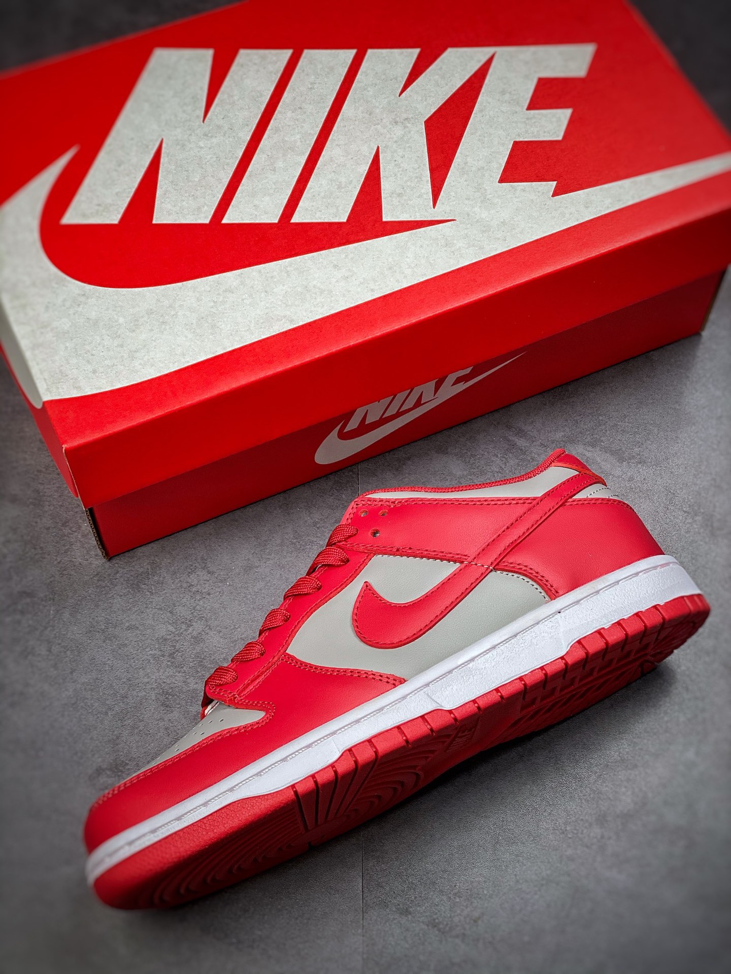 300 Nike SB Dunk Low ”Medium Grey” 灰红配色 DD1391-002