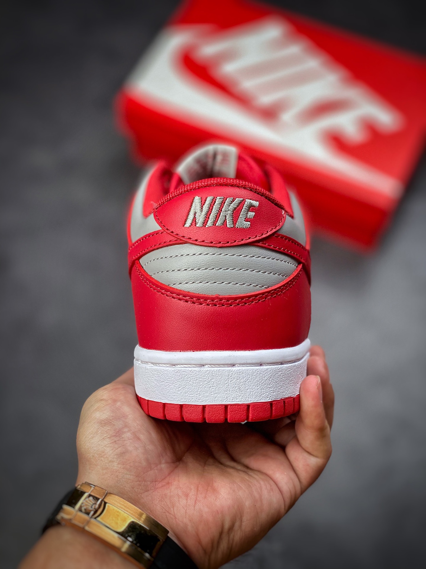 300 Nike SB Dunk Low ”Medium Grey” 灰红配色 DD1391-002