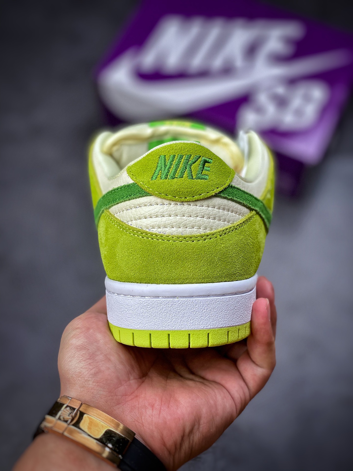 240 Nike SB Dunk Low 青苹果 DM0807-300