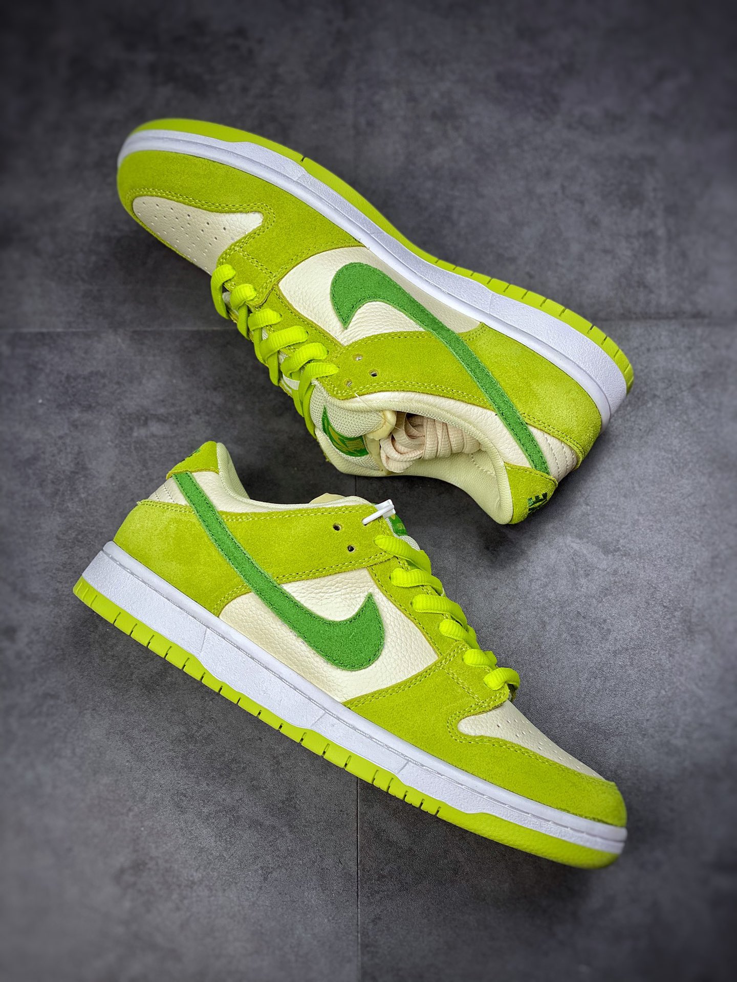240 Nike SB Dunk Low 青苹果 DM0807-300