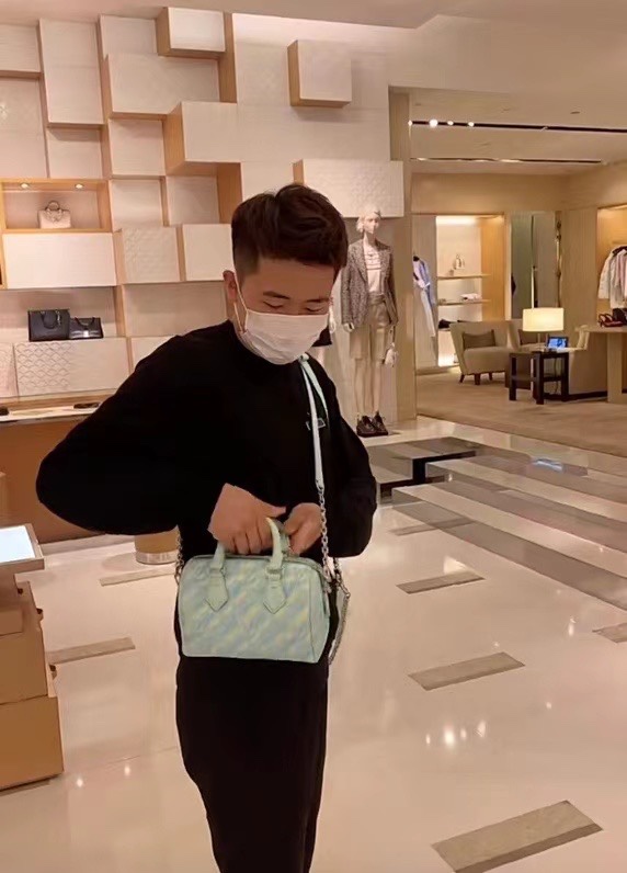 NO:398914,46092 upper body picture, LV [original skin], louis vuitton1986090946092上身图,LV【原厂皮】,louis vuitton,Bag