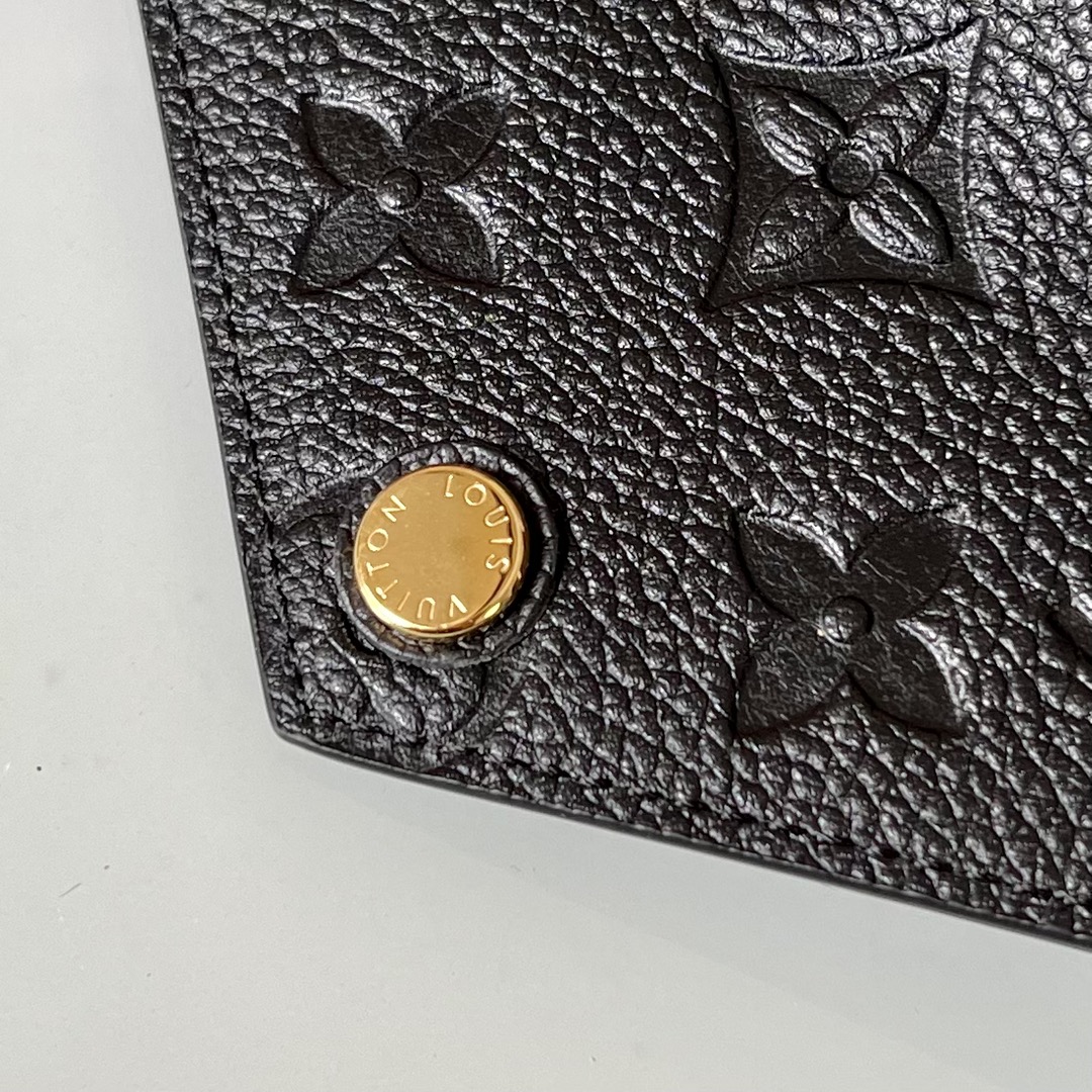 芯片版M64060黑色钱夹采用奢华的压纹皮革制作风格时尚而极为实用的设计确保信用卡与私人财物安全存放取用