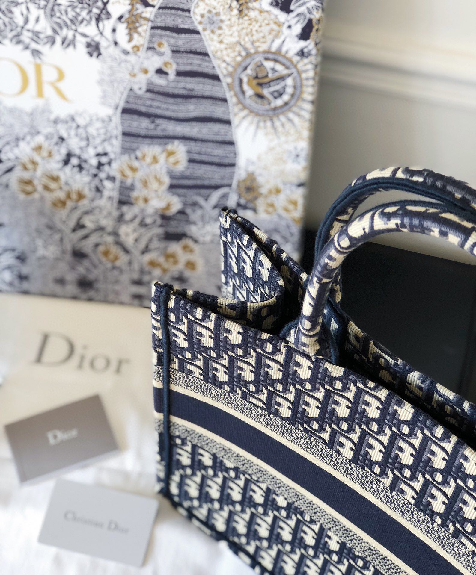 Dior蓝色刺绣Oblique印花Book Tote手袋 M1296ZRIW_M928