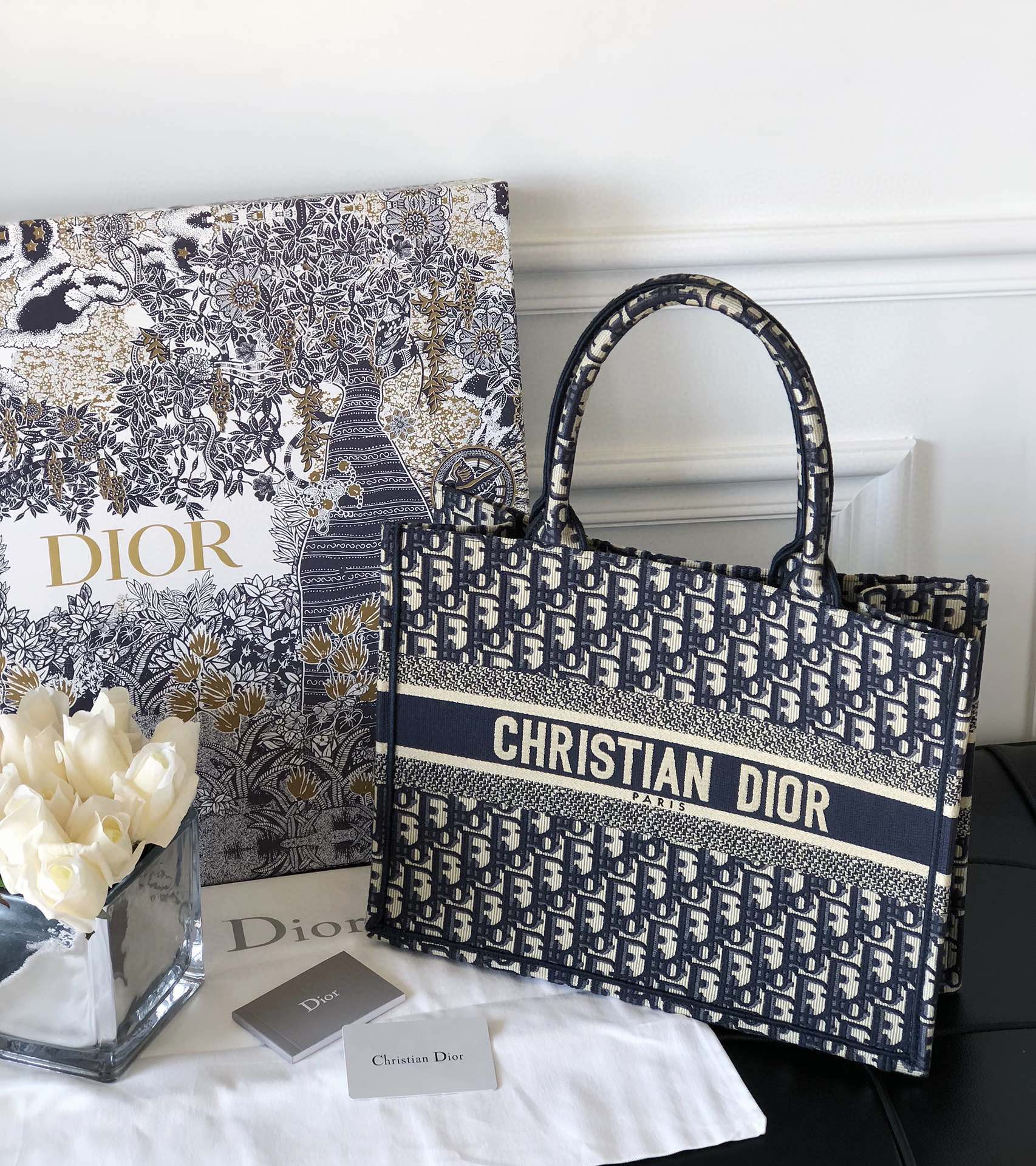 Dior蓝色刺绣Oblique印花Book Tote手袋 M1296ZRIW_M928
