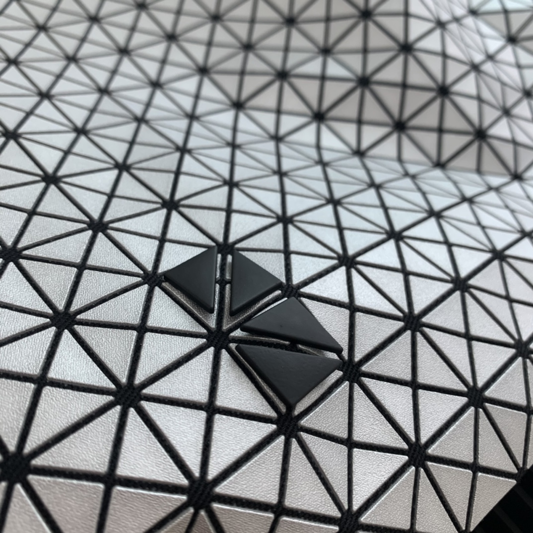 Issey Miyake BAO BAO Silver Geometric Tote Bag Adjustable Handbag BB04-AG161 5 i1656997645 7773 4
