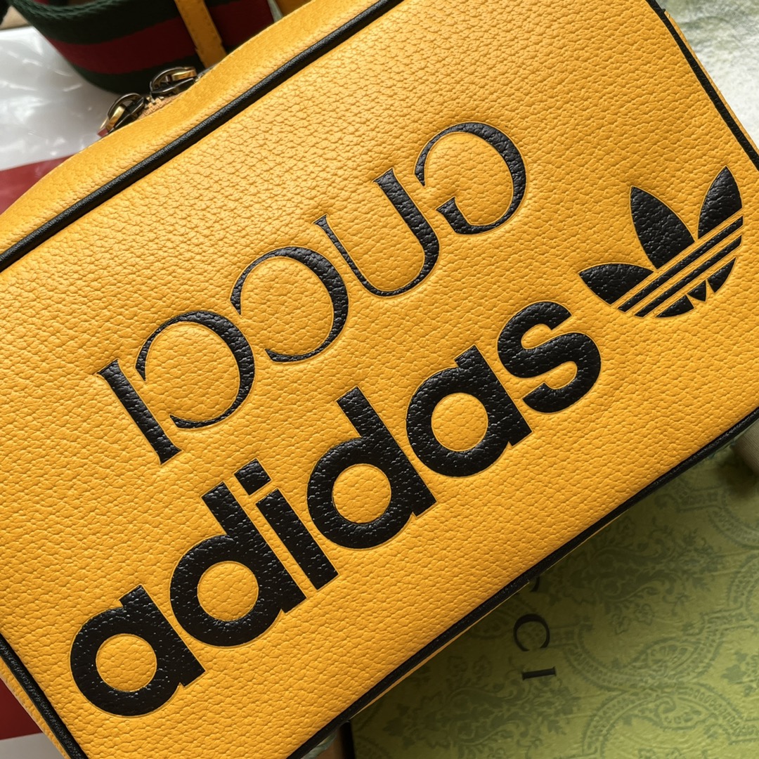 Gucci Camera bag Yellow crossbody