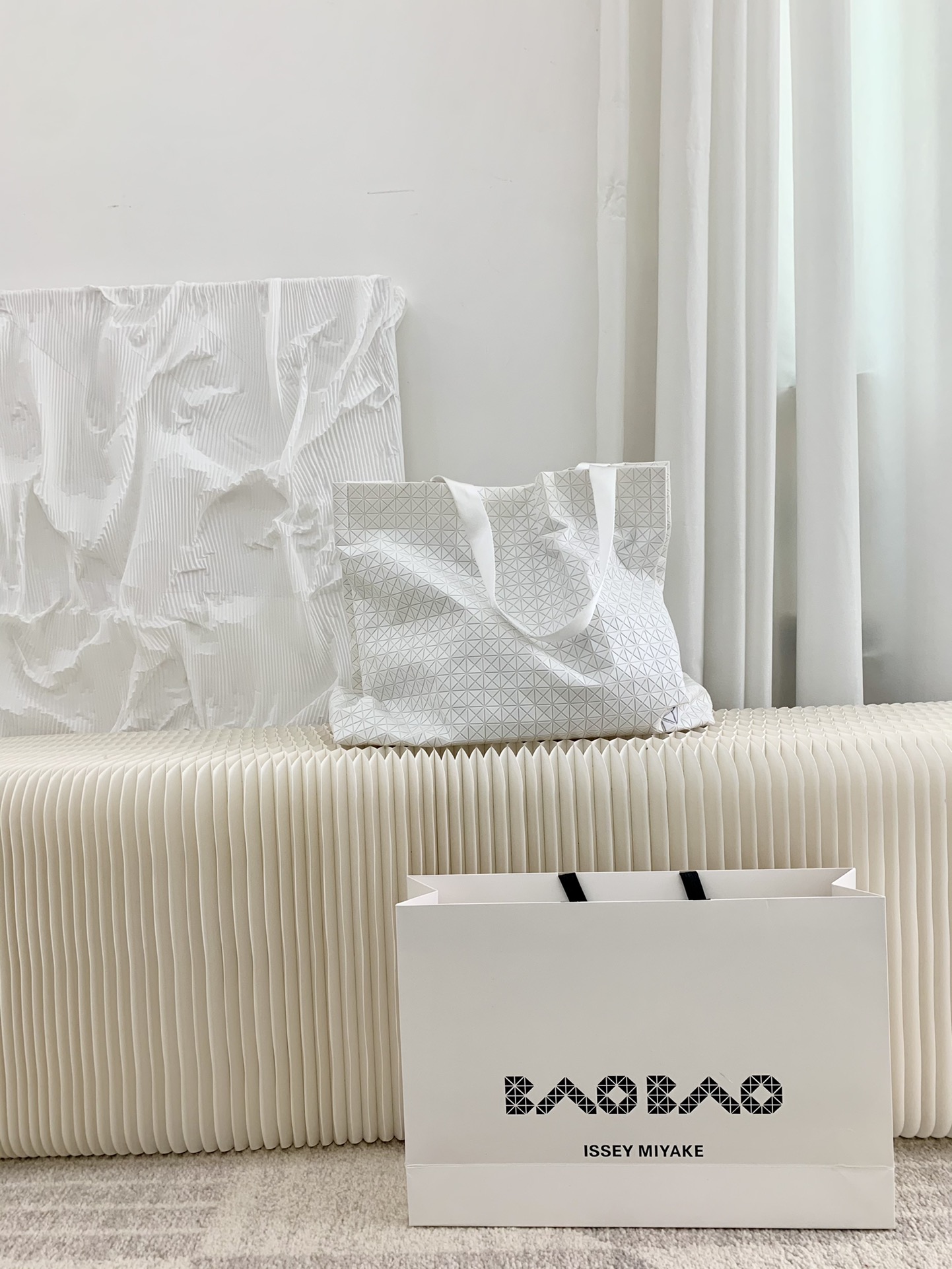 Issey Miyake BAOBAO Style Tote Bag - Lightweight, Adjustable, Magnetic Closure 3 i1657001128 6646 1