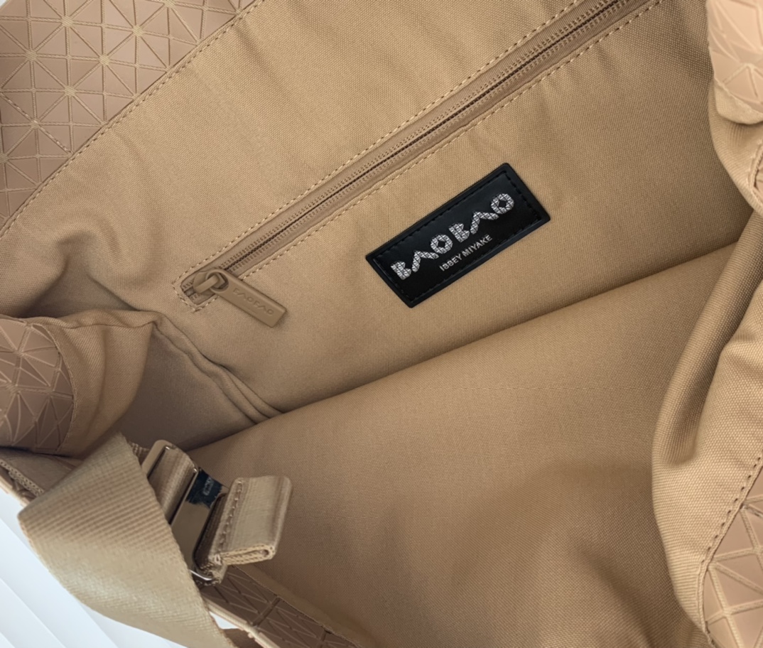 Issey Miyake BAOBAO Style Tote Bag - Lightweight & Adjustable (Khaki) 8 i1657001657 6971 7