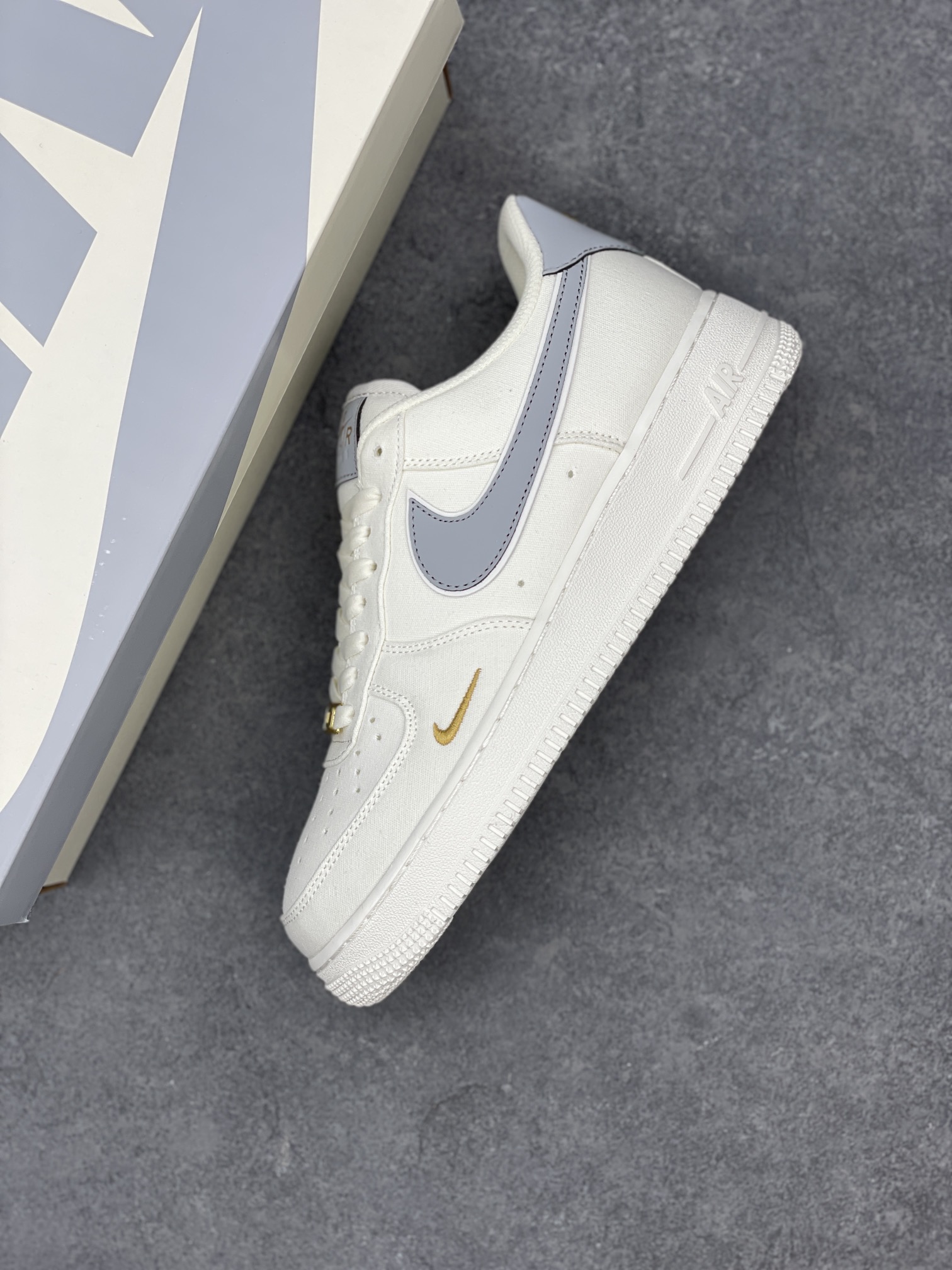 Nike Air Force 1 '07 Low Grey/Gold Casual Sneakers - Limited Edition 8 i1657001782 4030 6